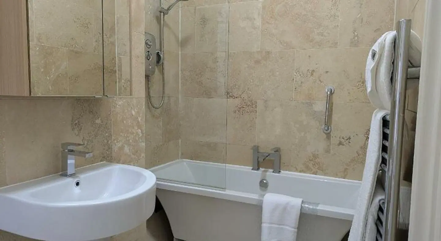 Diglis House Hotel Badezimmer