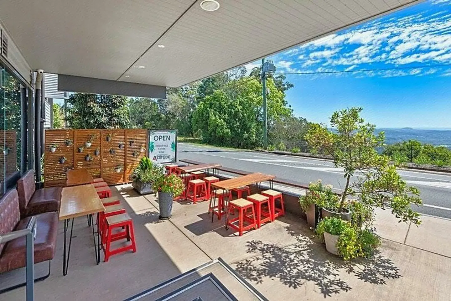 Altitude on Montville Terrasse