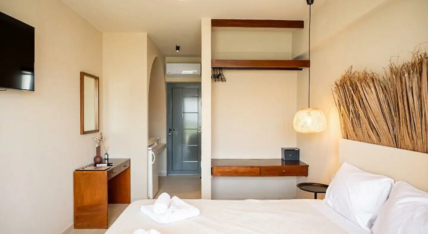 'tm' - Beach Rooms & Suites ROOM_EXAMPLE