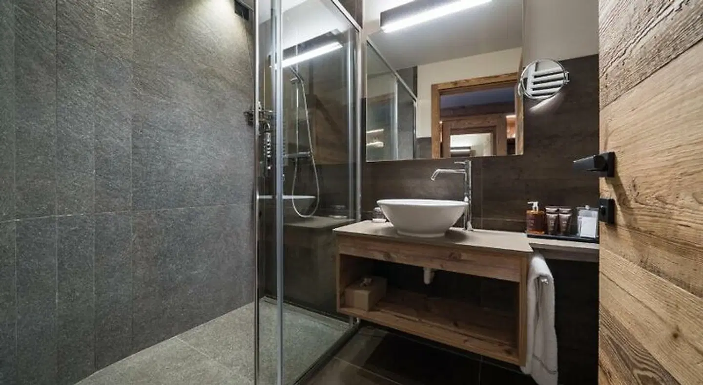 Hotel Crozzon Badezimmer