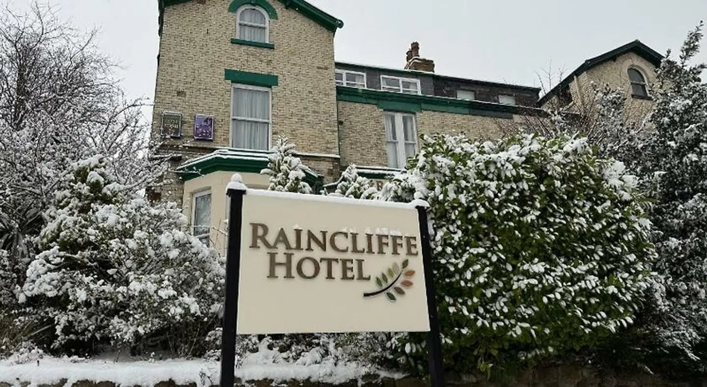 Raincliffe Hotel EXTERIOR