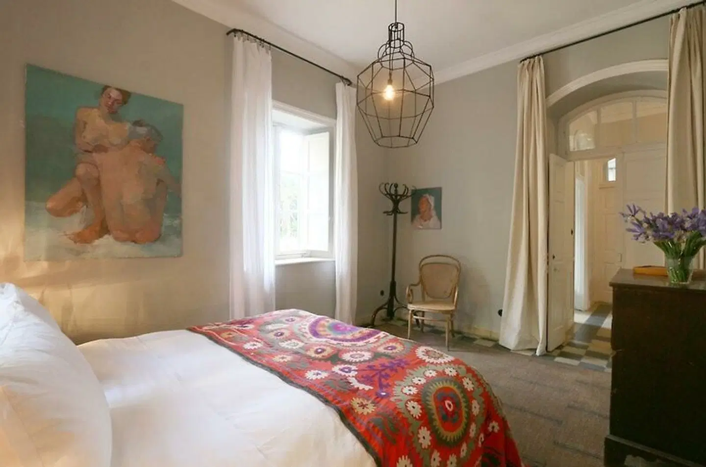 Mimi Calpe ROOM_EXAMPLE