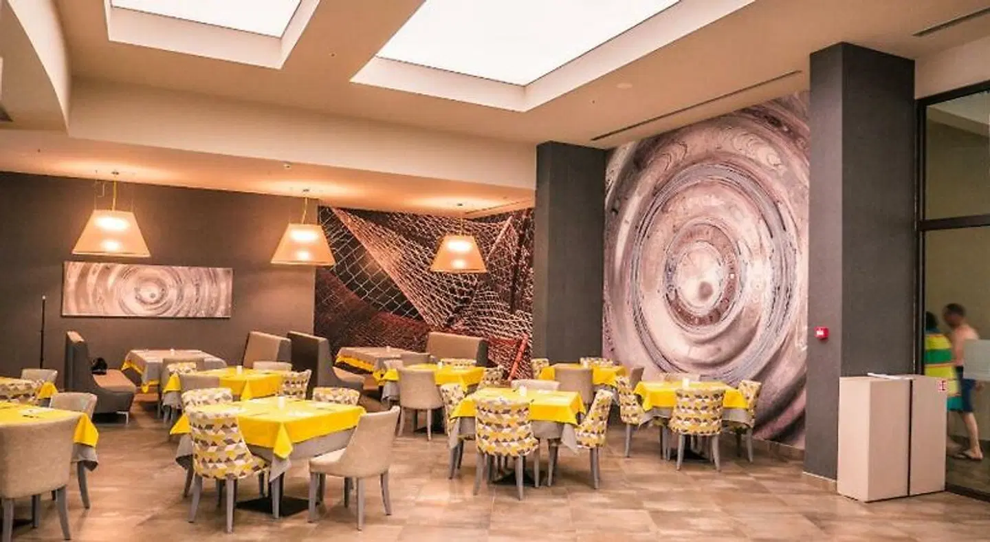 Aqua Paradise Resort Restaurant