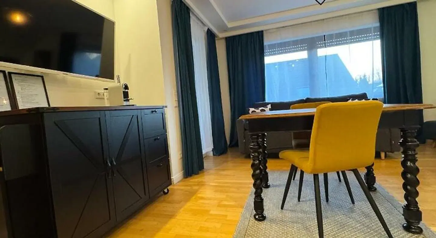 Villa Orchard Frankfurt ROOM_EXAMPLE