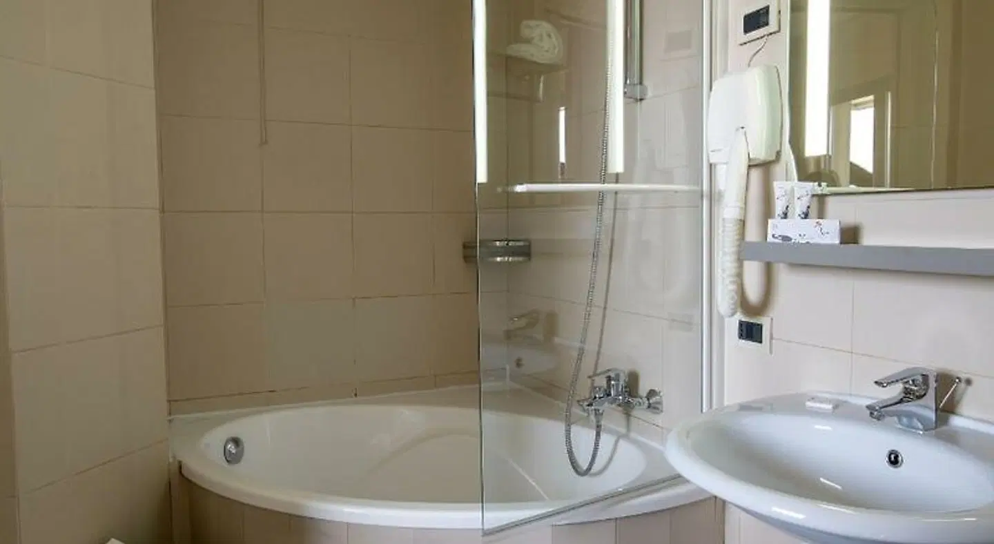 Jr Hotels Gigli Firenze Badezimmer