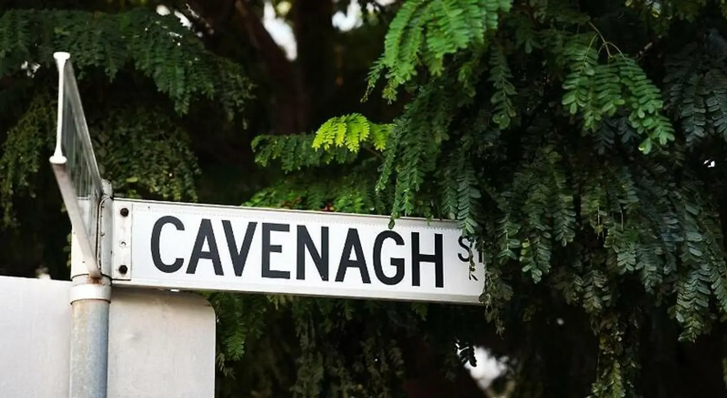 Nightcap at the Cavenagh EXTERIOR