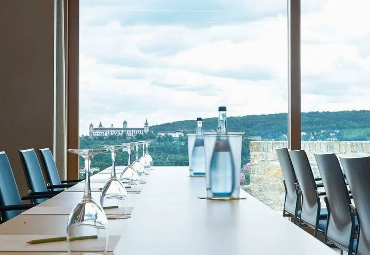 Schloß Steinburg Terrasse