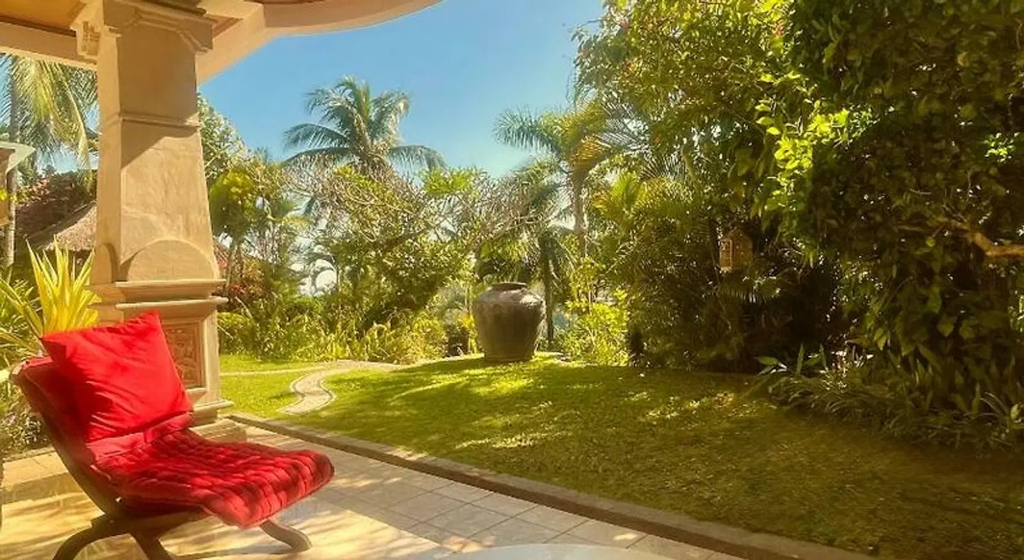 Gunung Paradis Retreat Garten