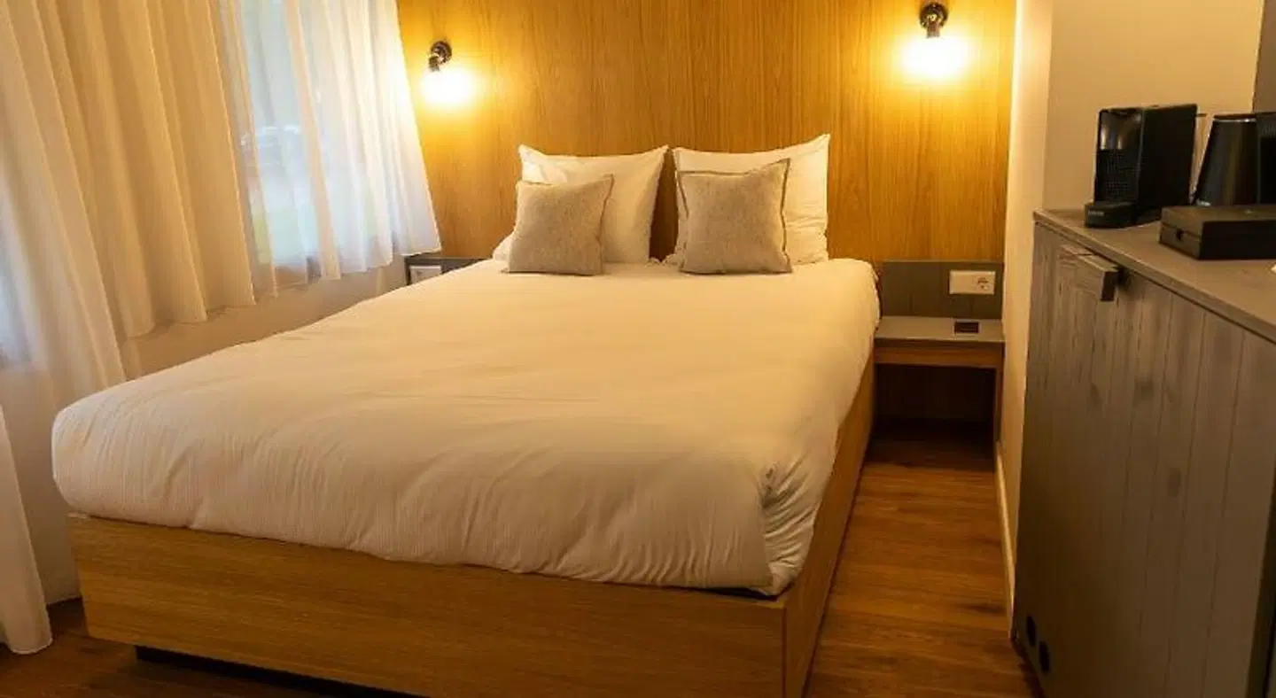 Mennorode ROOM_EXAMPLE