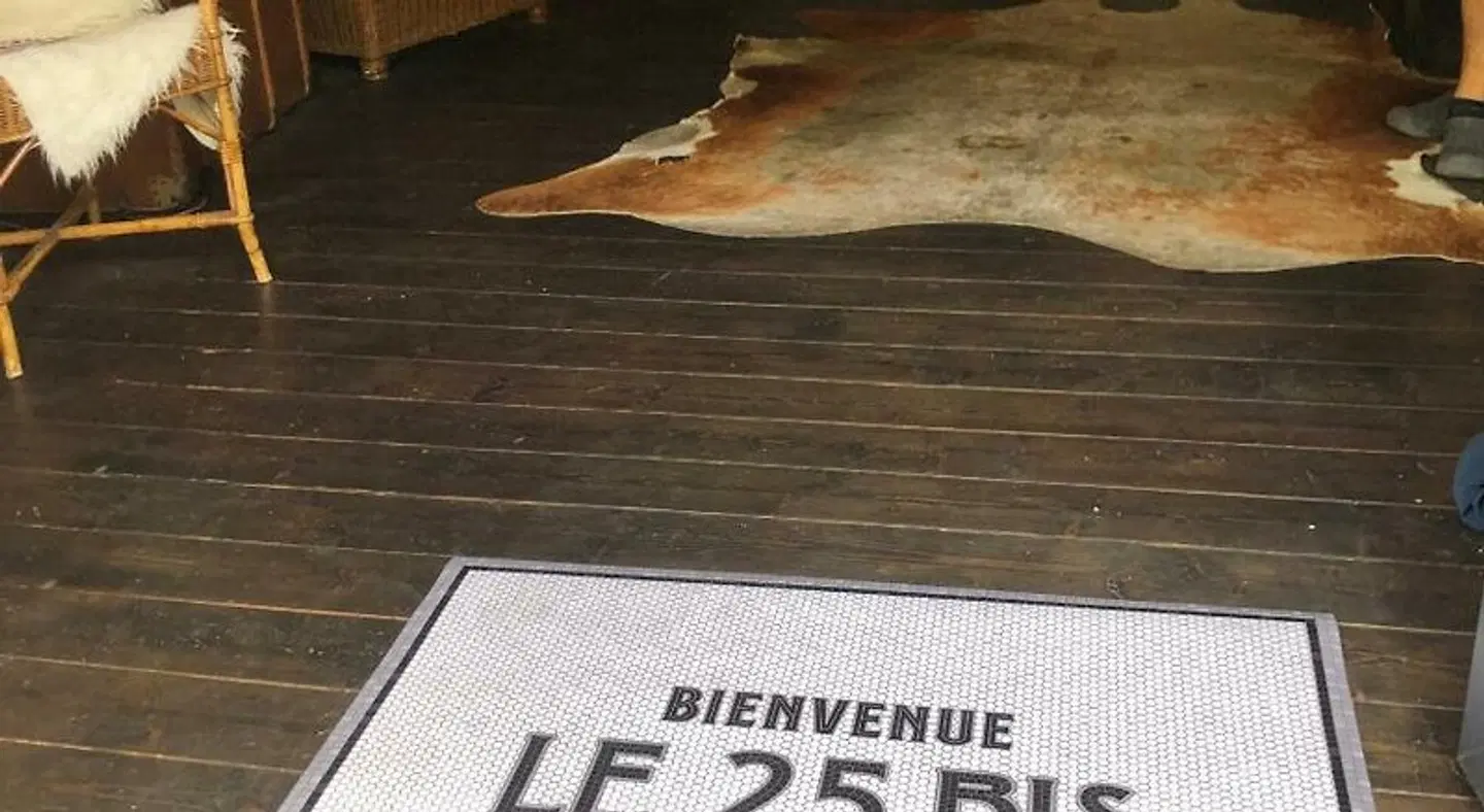 le 25bis EXTERIOR