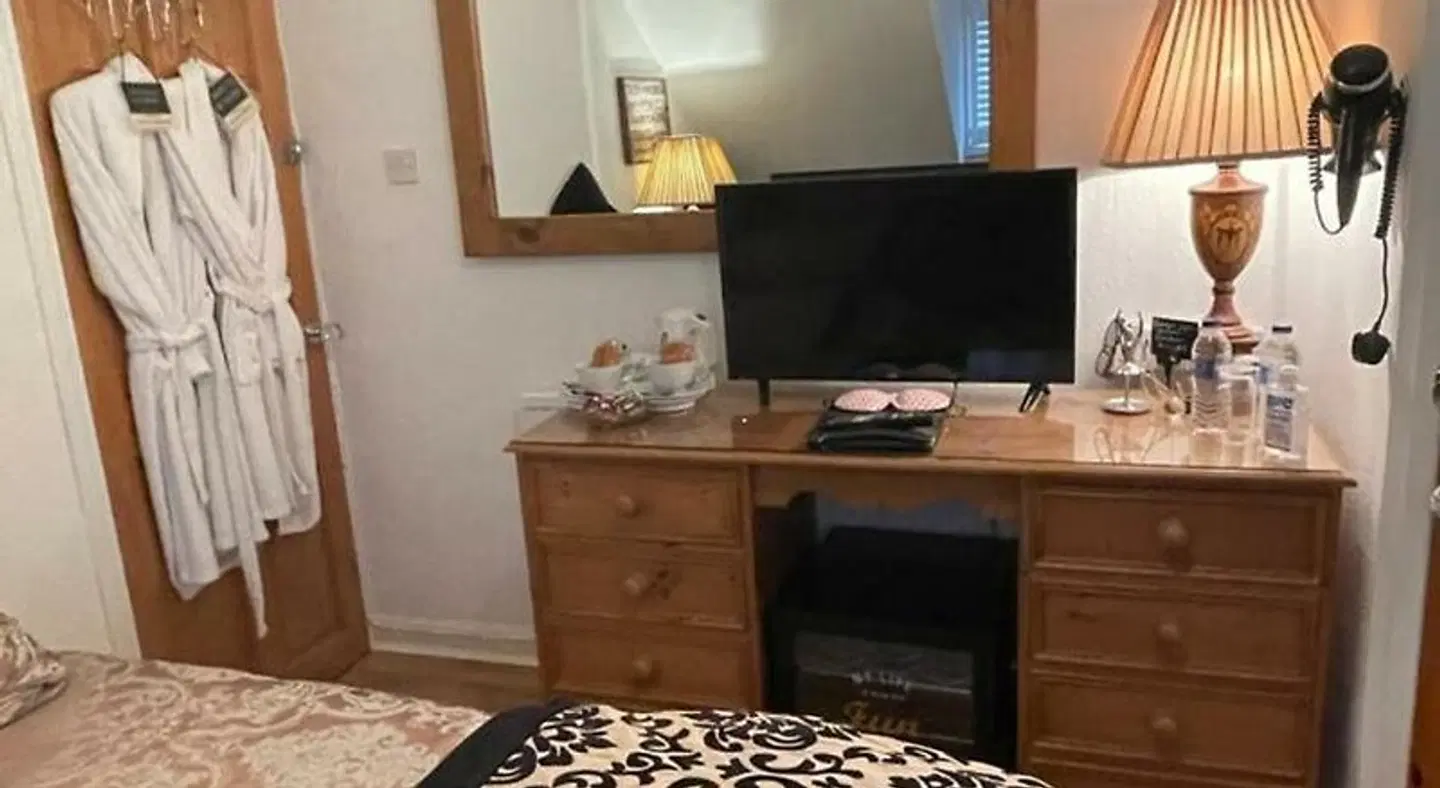 Olivia House ROOM_EXAMPLE