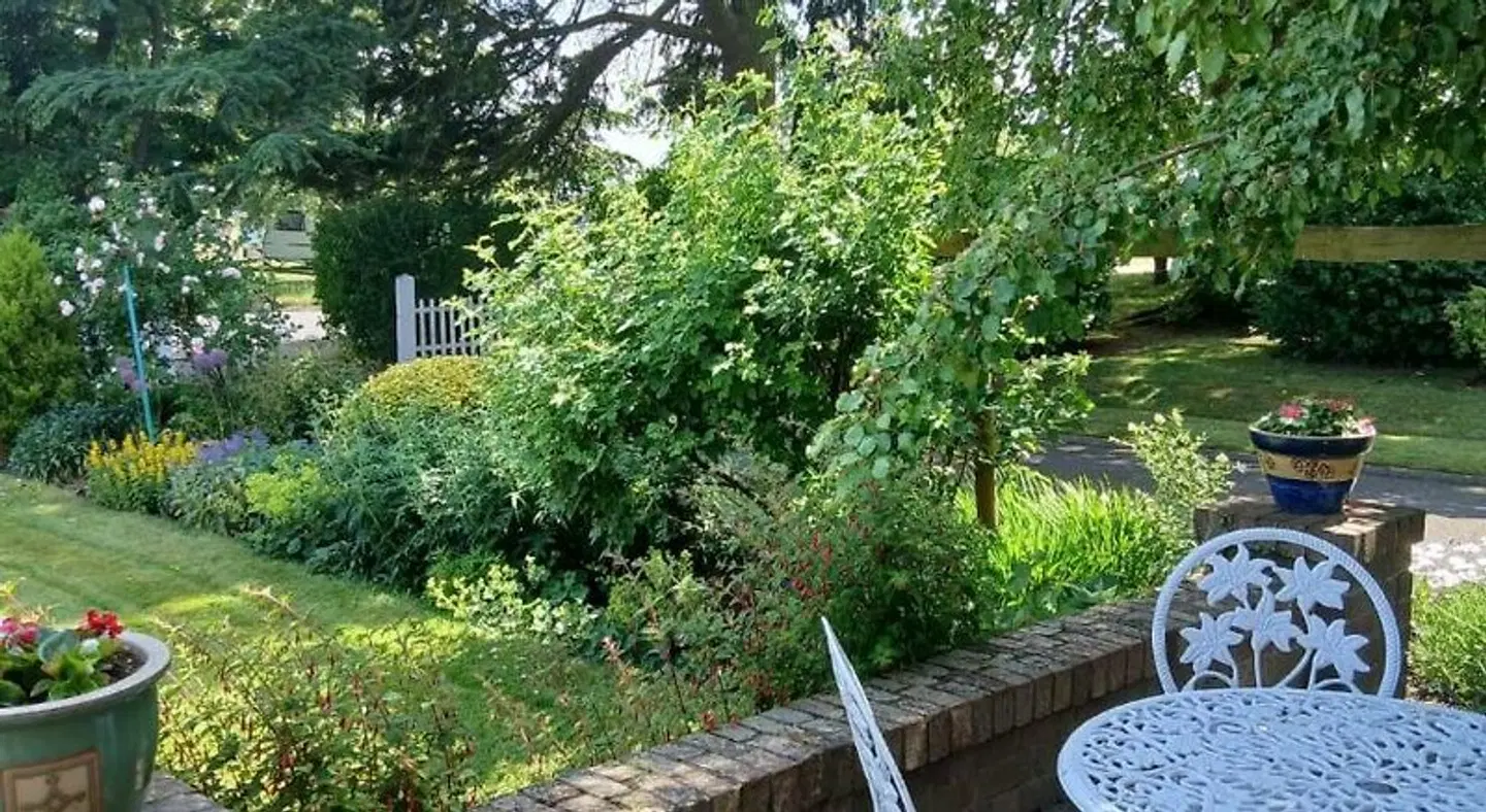 Ingon Bank Farm Bed And Breakfast LANDSCAPE