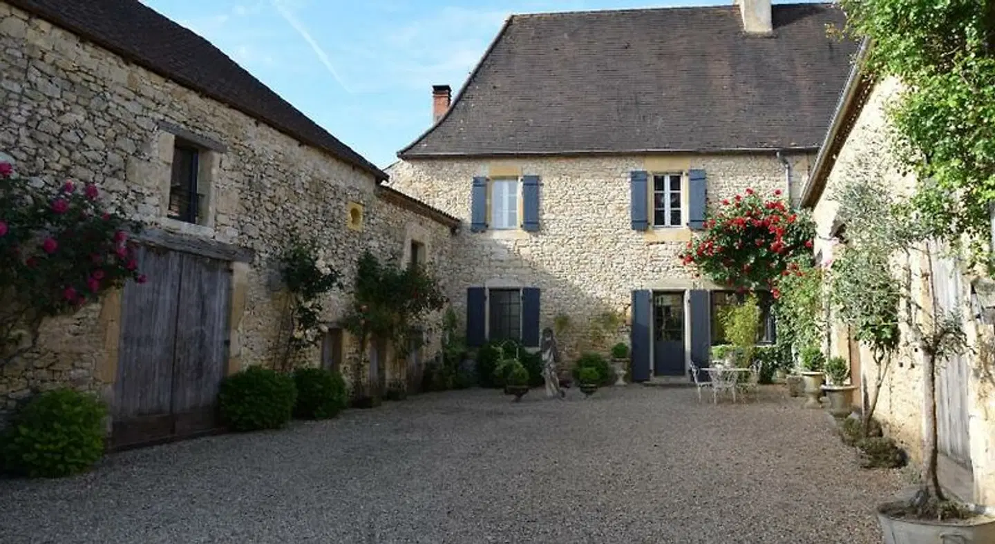 L'Intemporelle EXTERIOR