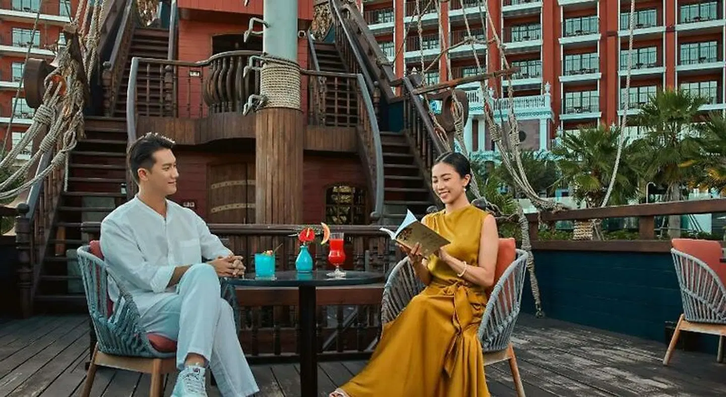 Mövenpick Resort Phan Thiet PEOPLE