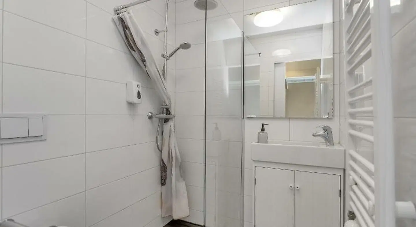 Reykjadalur Guesthouse Badezimmer