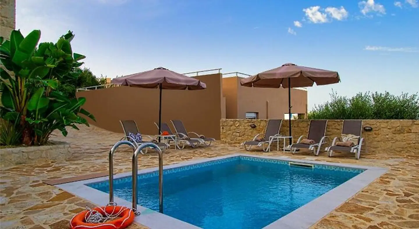 Theo Villas OUTDOOR_POOL
