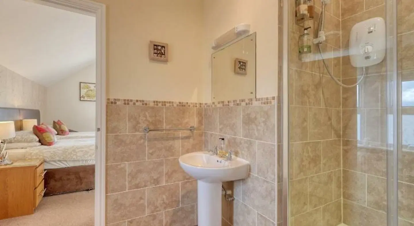 Ellinbrook Guest House Badezimmer