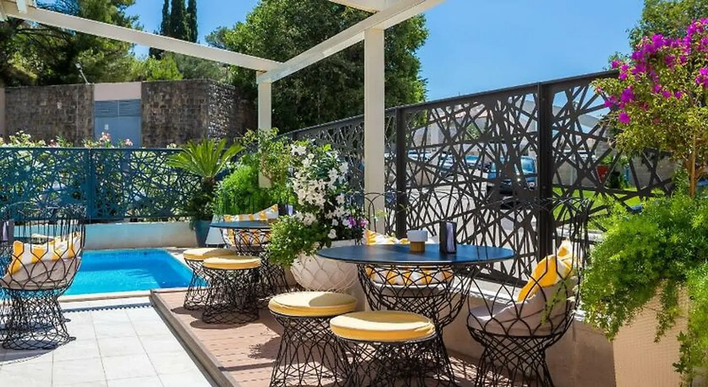 Aparthotel Flora Terrasse