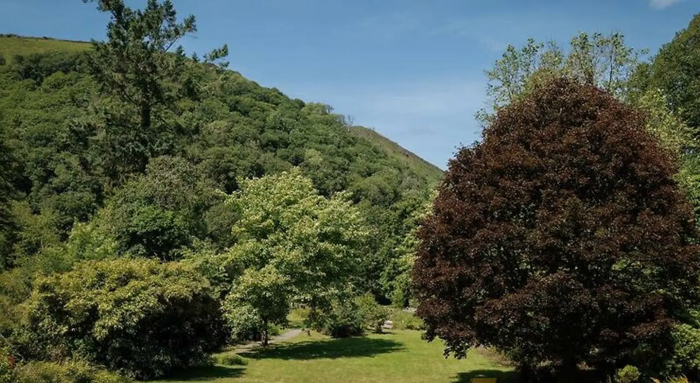 Hunters Inn LANDSCAPE