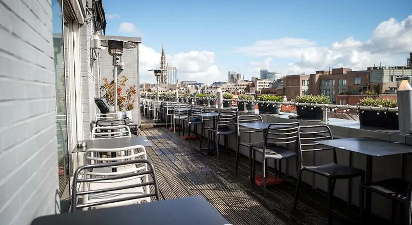 Bedford Hotel & Congress Centre Terrasse