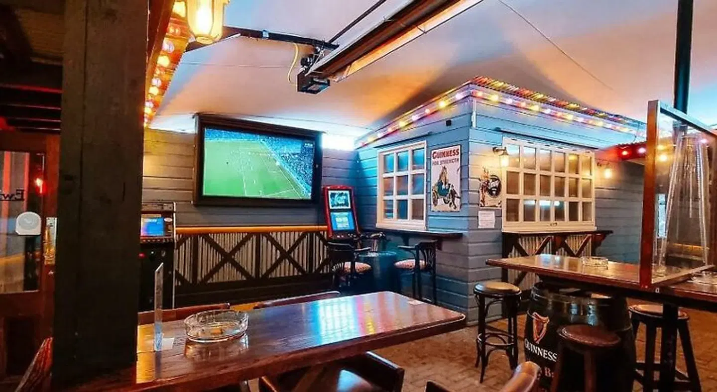 Ewings Bar & Accommodation Bar
