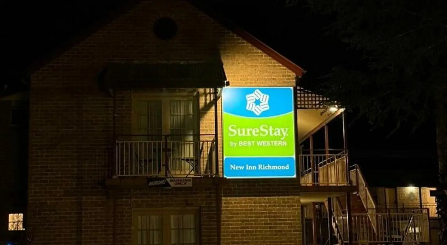 SureStay by Best Western New Inn Richmond EXTERIOR