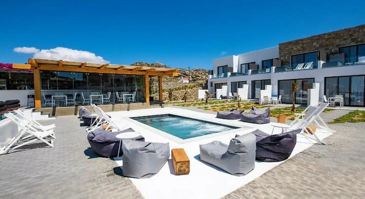 Bianco a Nero Mykonos OUTDOOR_POOL