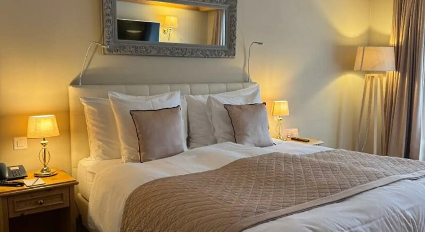 Albatros ROOM_EXAMPLE