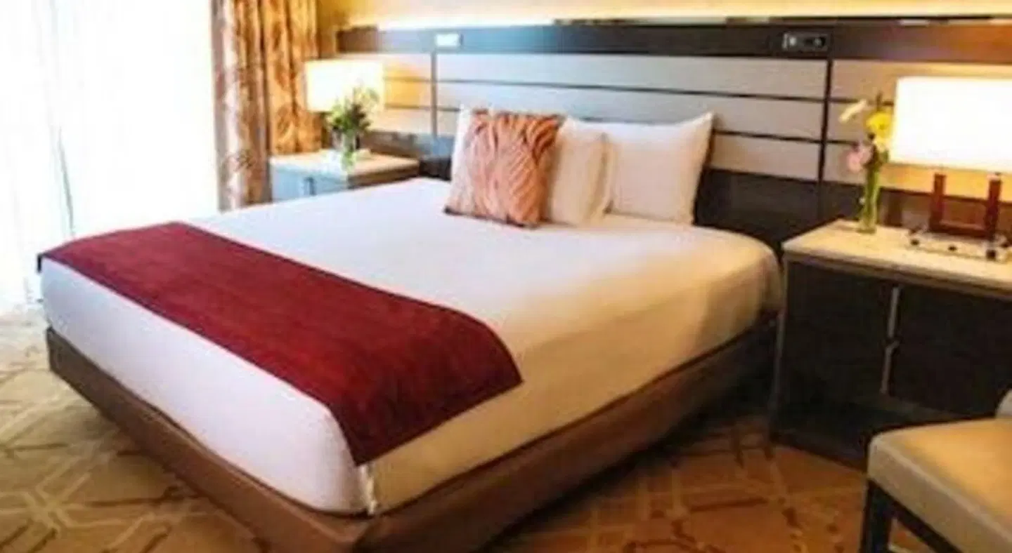 Ameristar Casino Hotel Kansas City ROOM_EXAMPLE