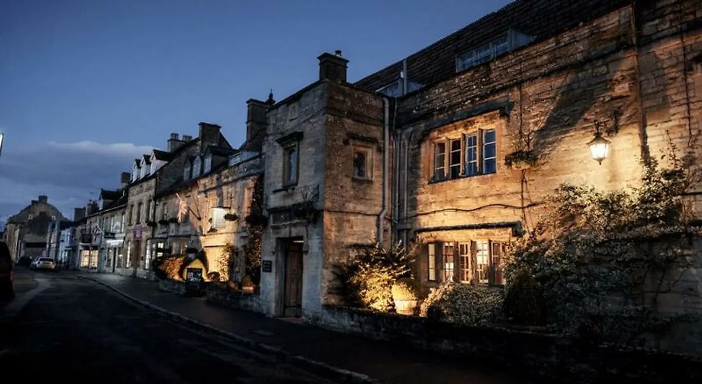 The Manor House Hotel EXTERIOR