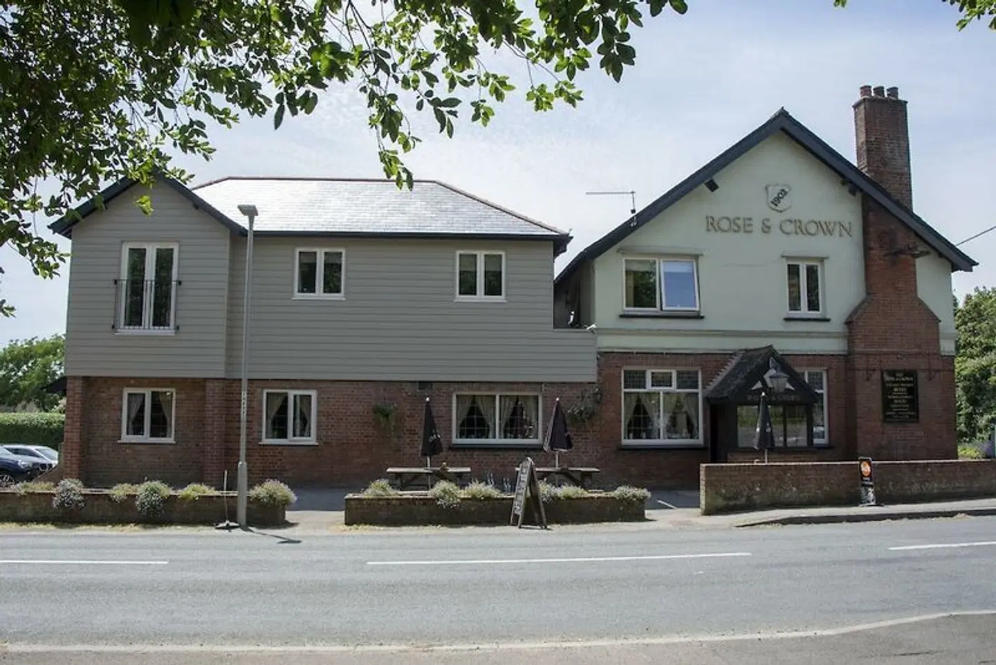 Rose and Crown EXTERIOR