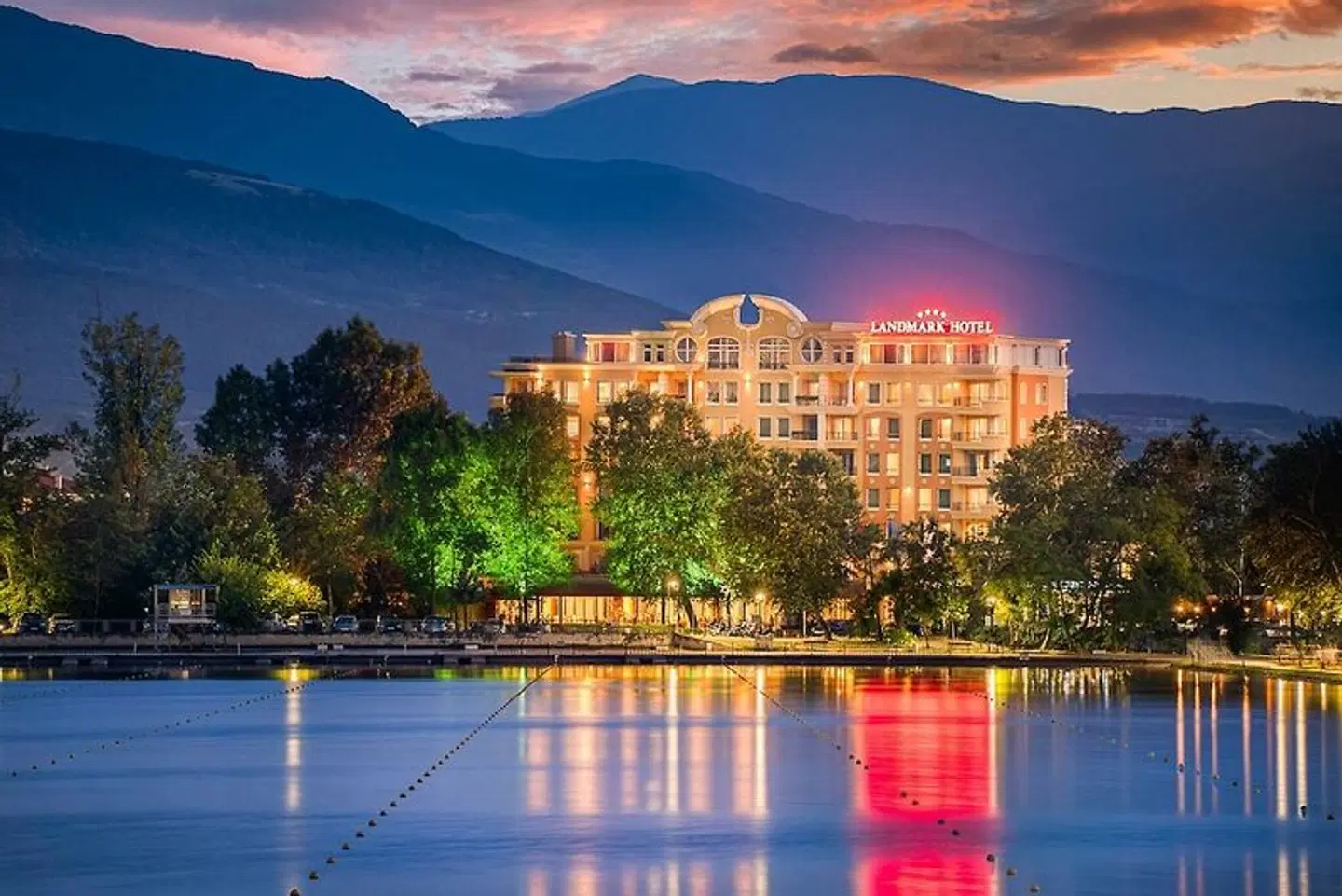 Landmark Creek Hotel & Spa OUTDOOR_POOL