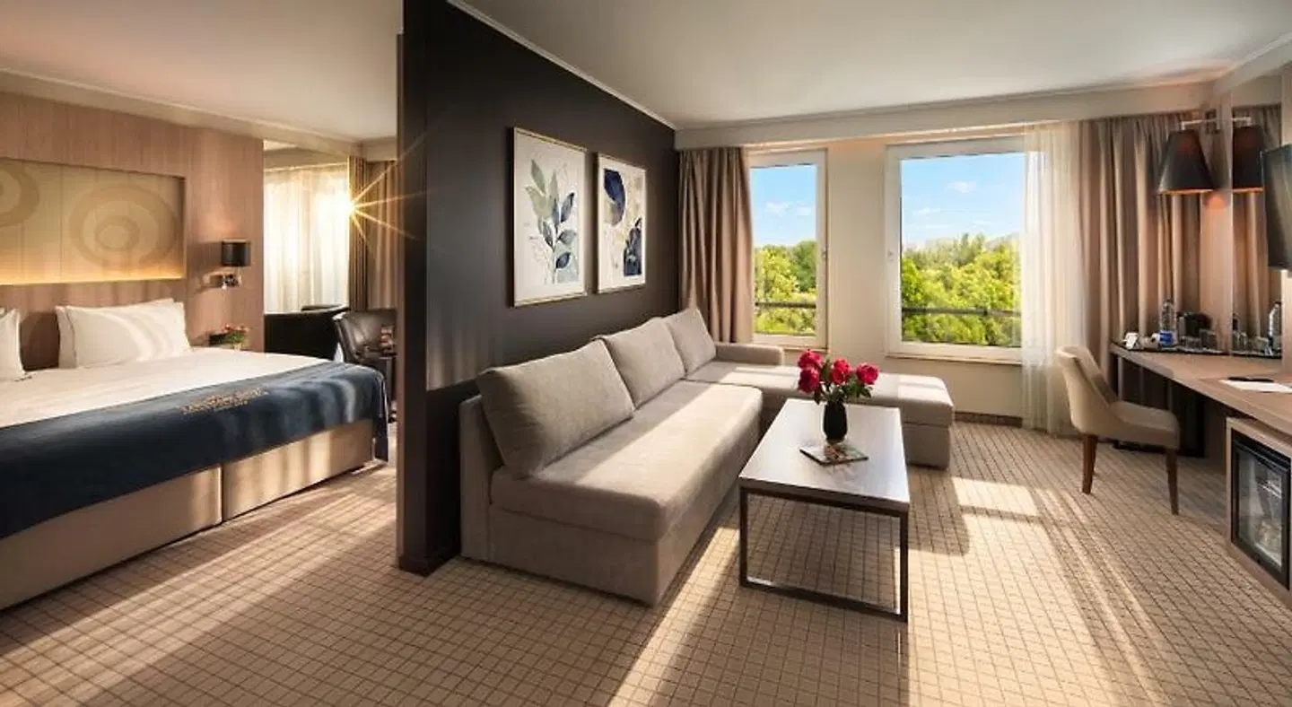 Landmark Creek Hotel & Spa ROOM_EXAMPLE