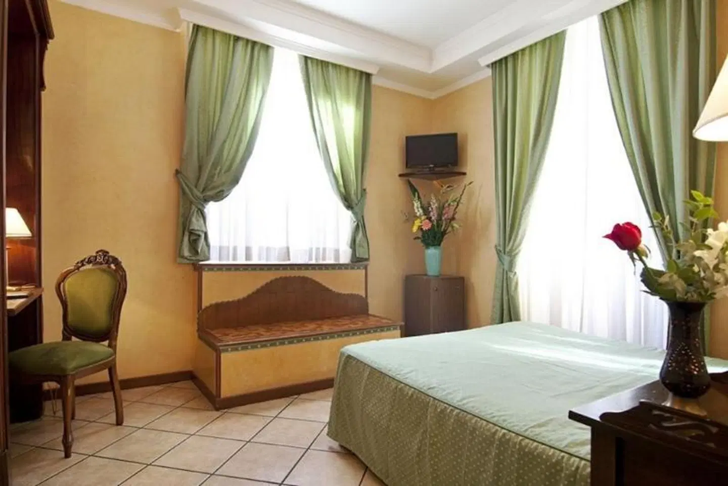 Montreal ROOM_EXAMPLE