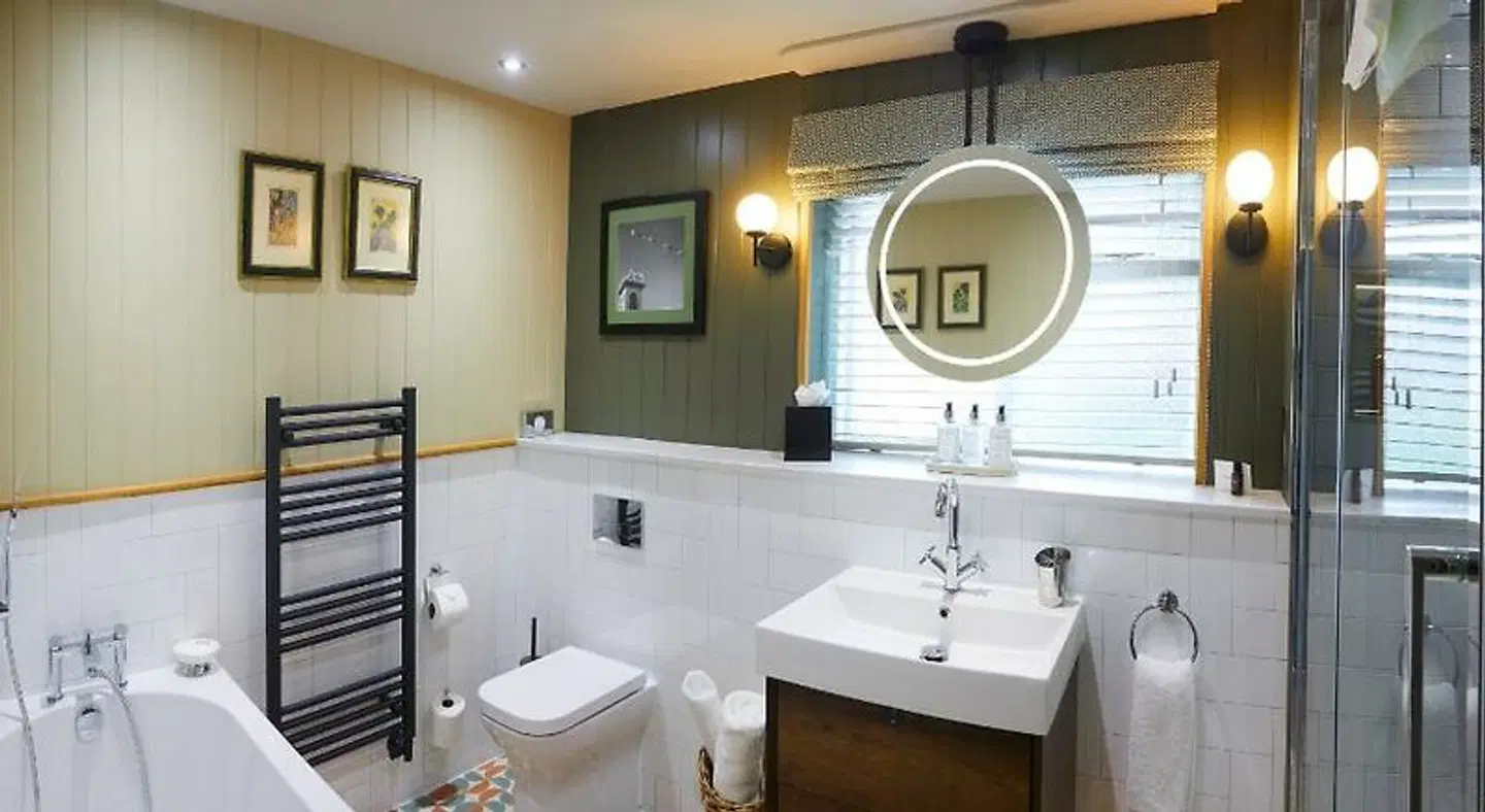 The Plough Badezimmer