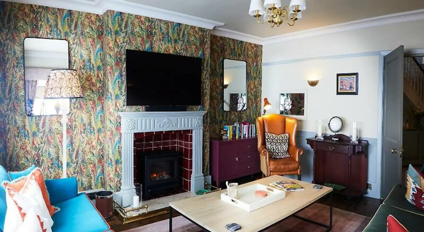 The Plough LOUNGE_LOBBY