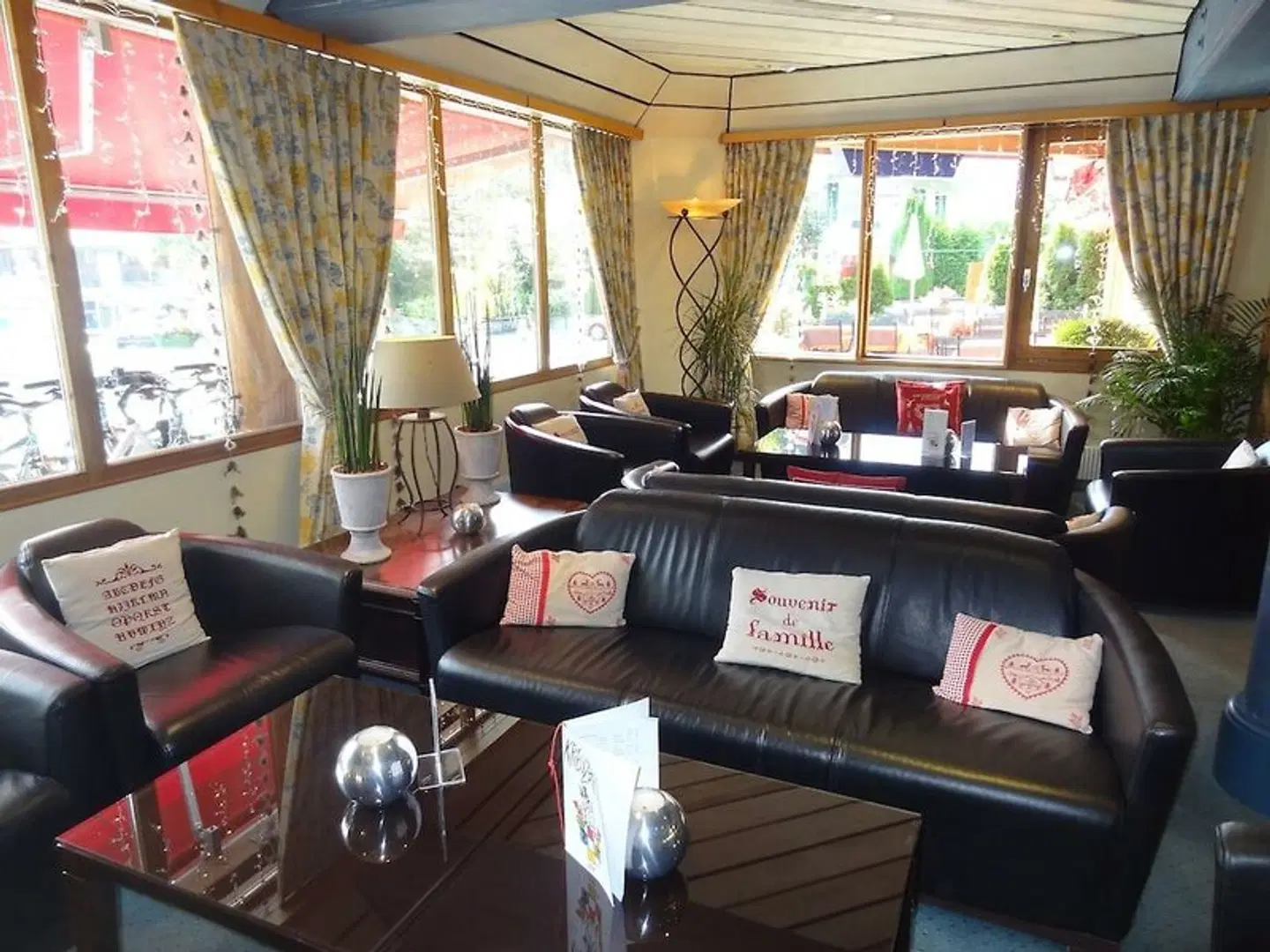 Kreuz LOUNGE_LOBBY