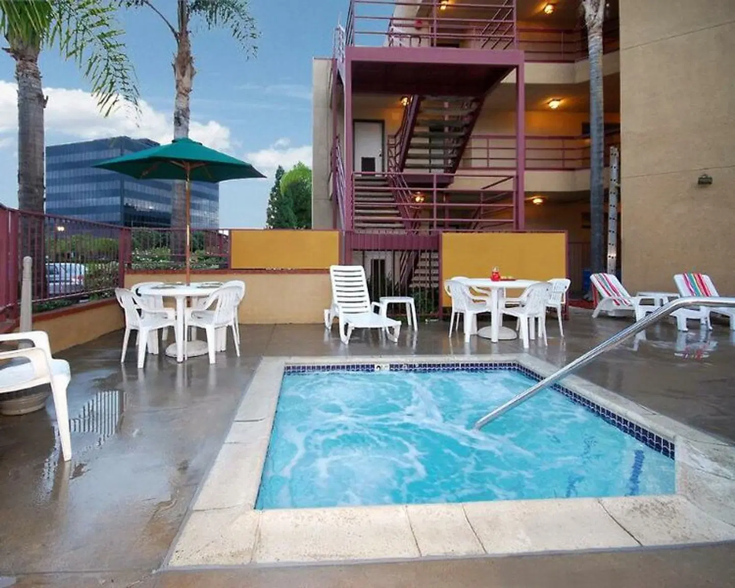 Tiller House, Laguna Hills, A Tribute Portfolio Hotel OUTDOOR_POOL