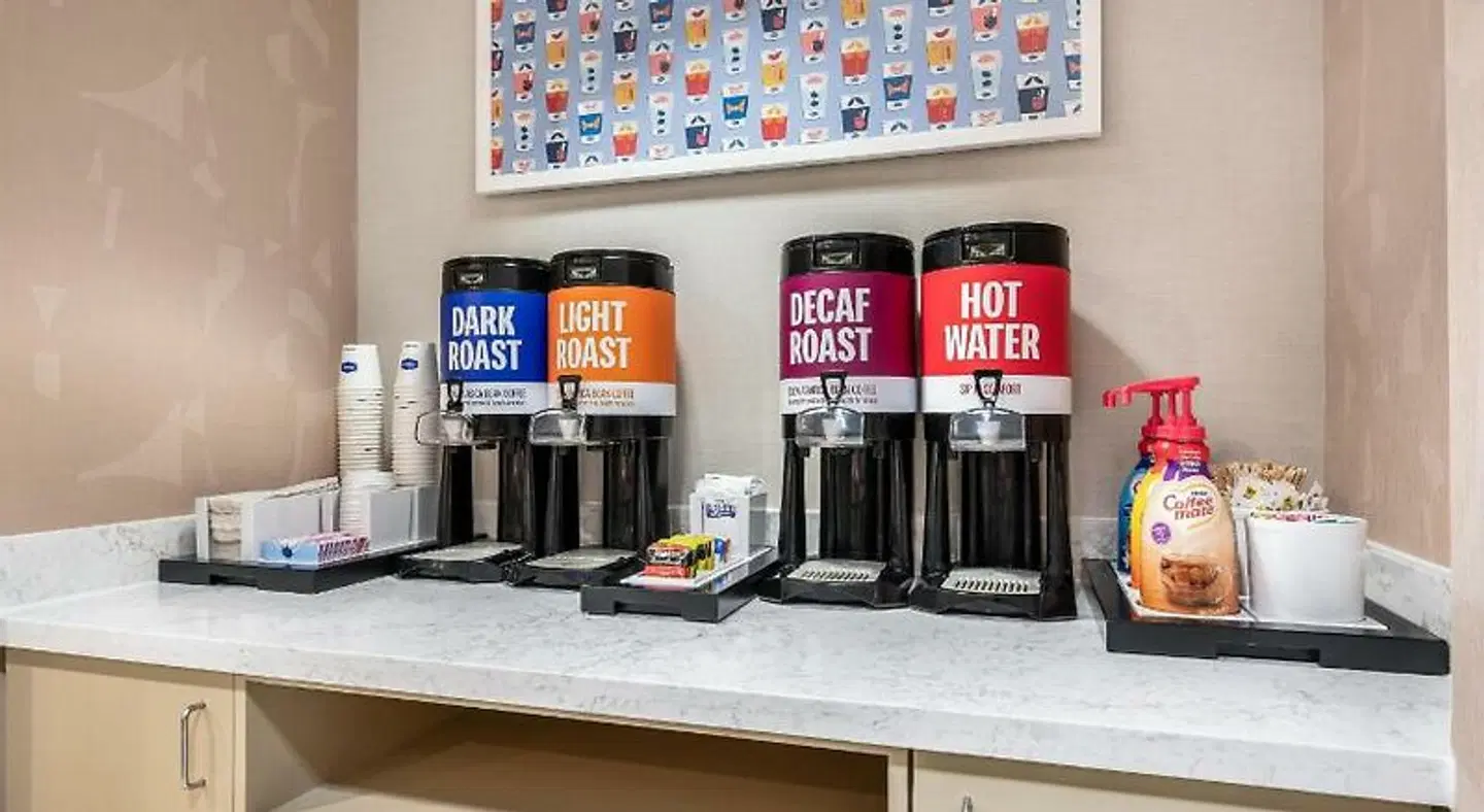 Hampton Inn White River Junction Bar