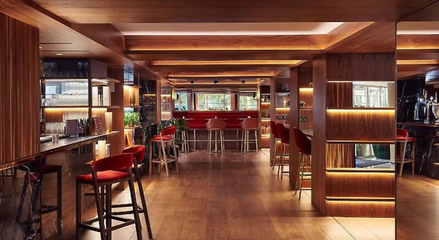 Meliá White House Apartments Bar