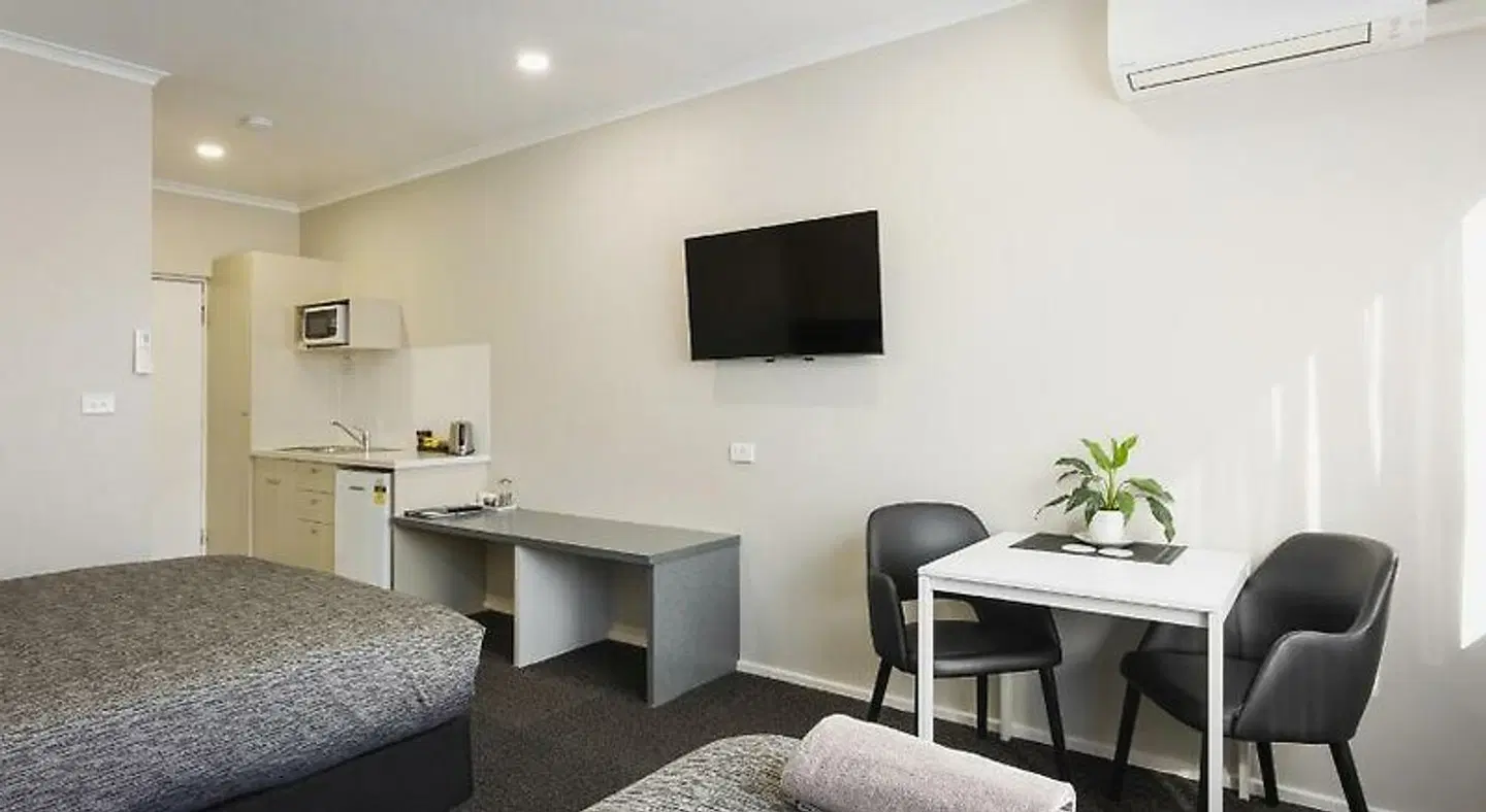 Central Deborah Motel ROOM_EXAMPLE