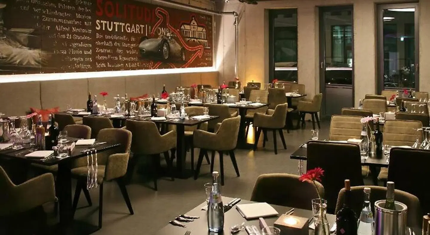 V8 Hotel Classic Motorworld Region Stuttgart Restaurant