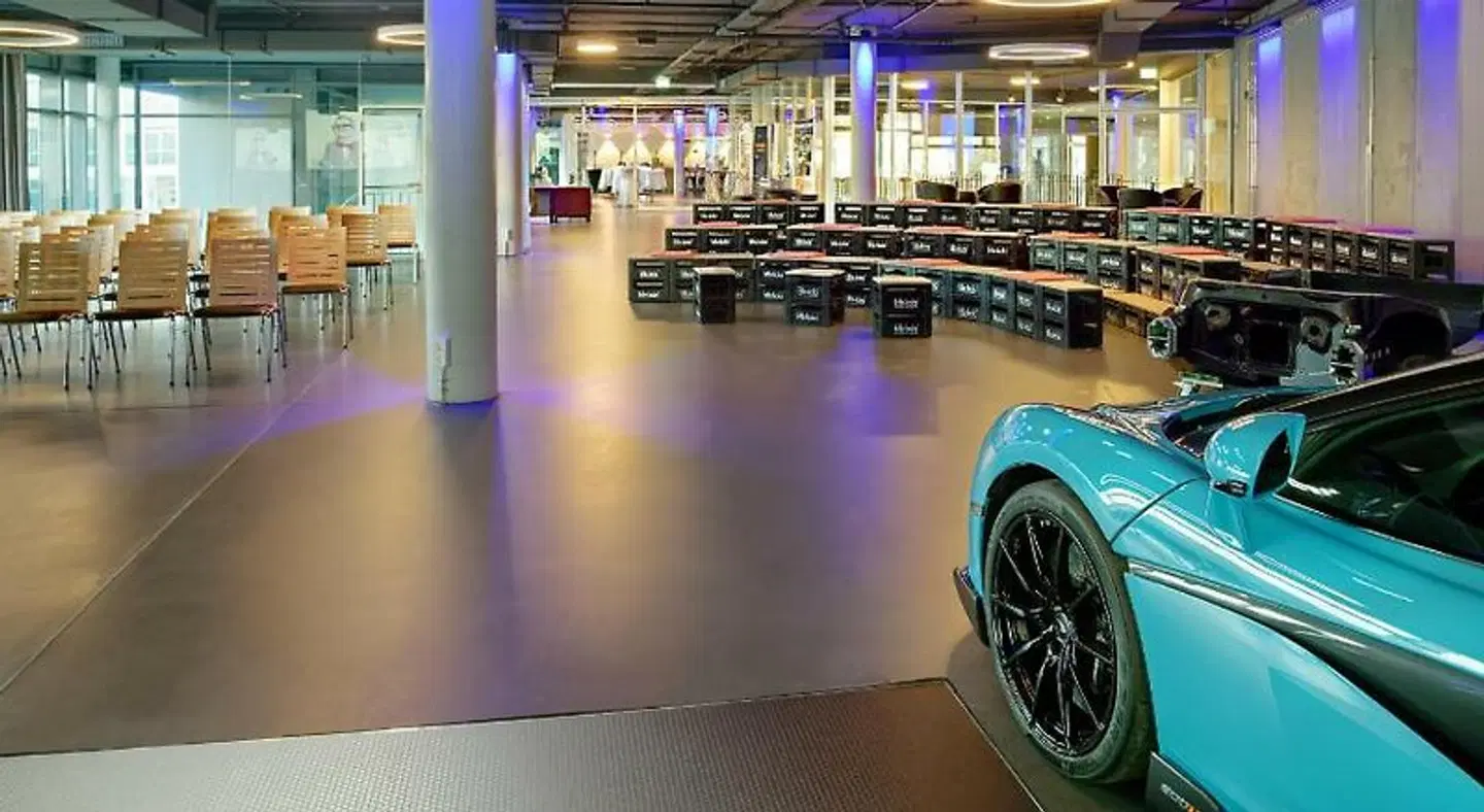 V8 Hotel Classic Motorworld Region Stuttgart SPORTS_AND_LEISURE