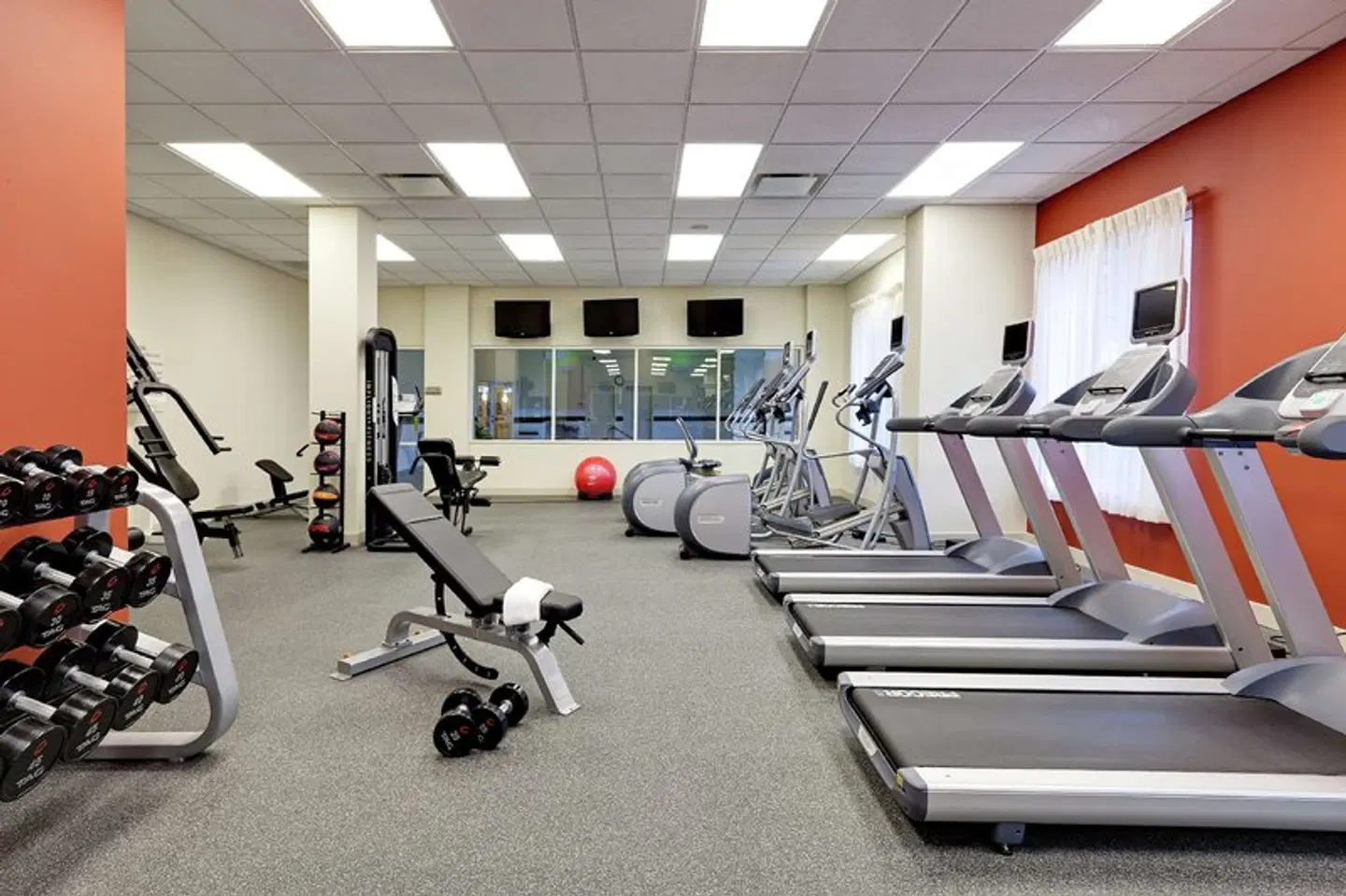 Hilton Garden Inn Chicago/Midway Airport SPORTS_AND_LEISURE