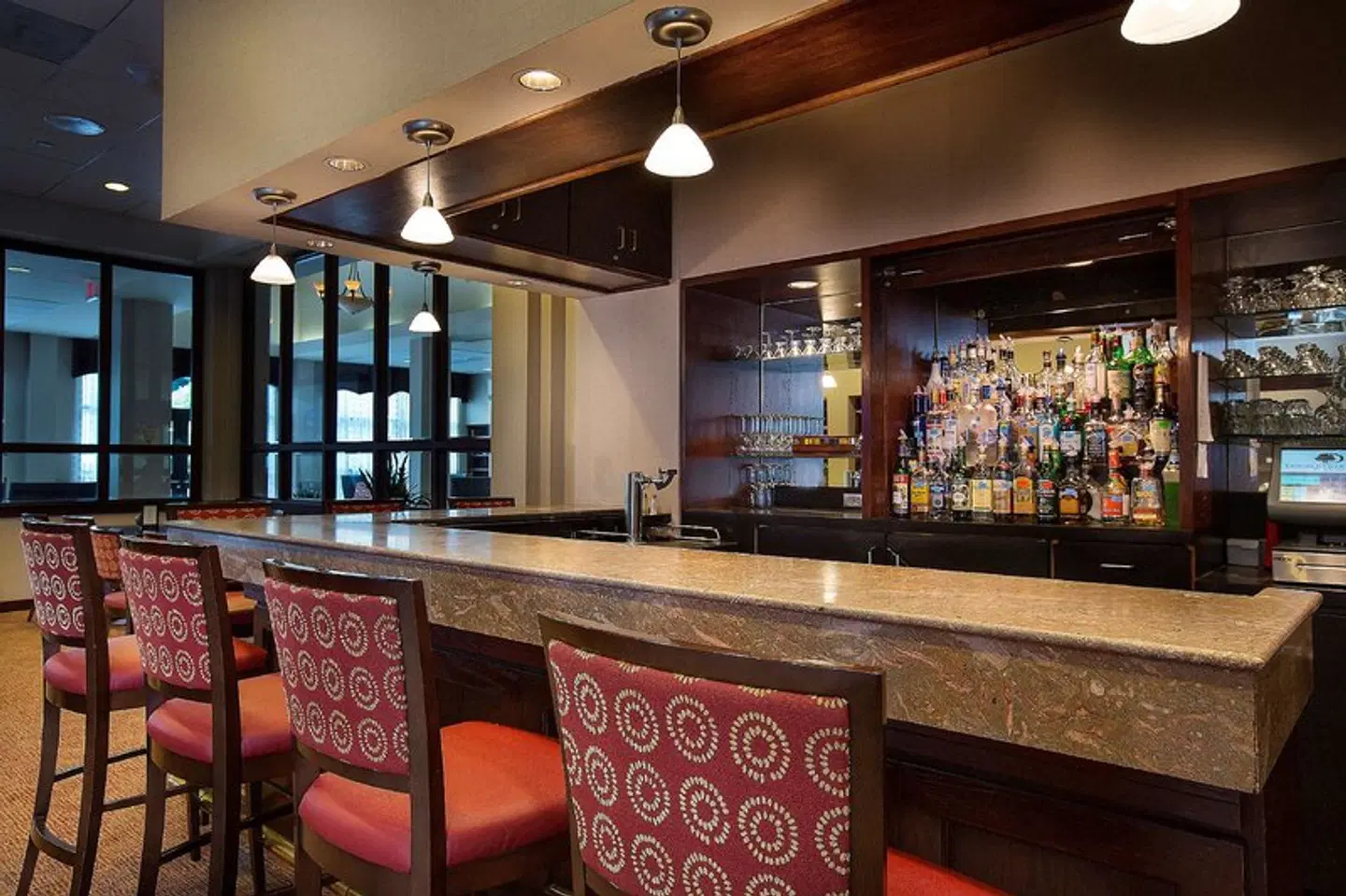 DoubleTree by Hilton Charlotte Airport Bar