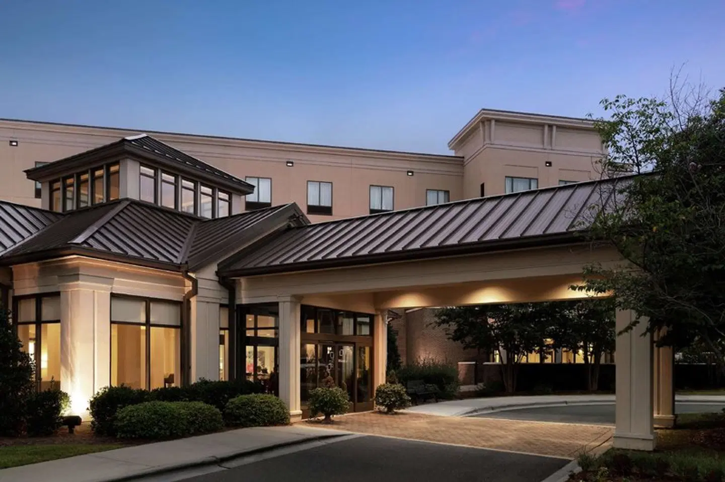 Hilton Garden Inn Charlotte/Ayrsley EXTERIOR
