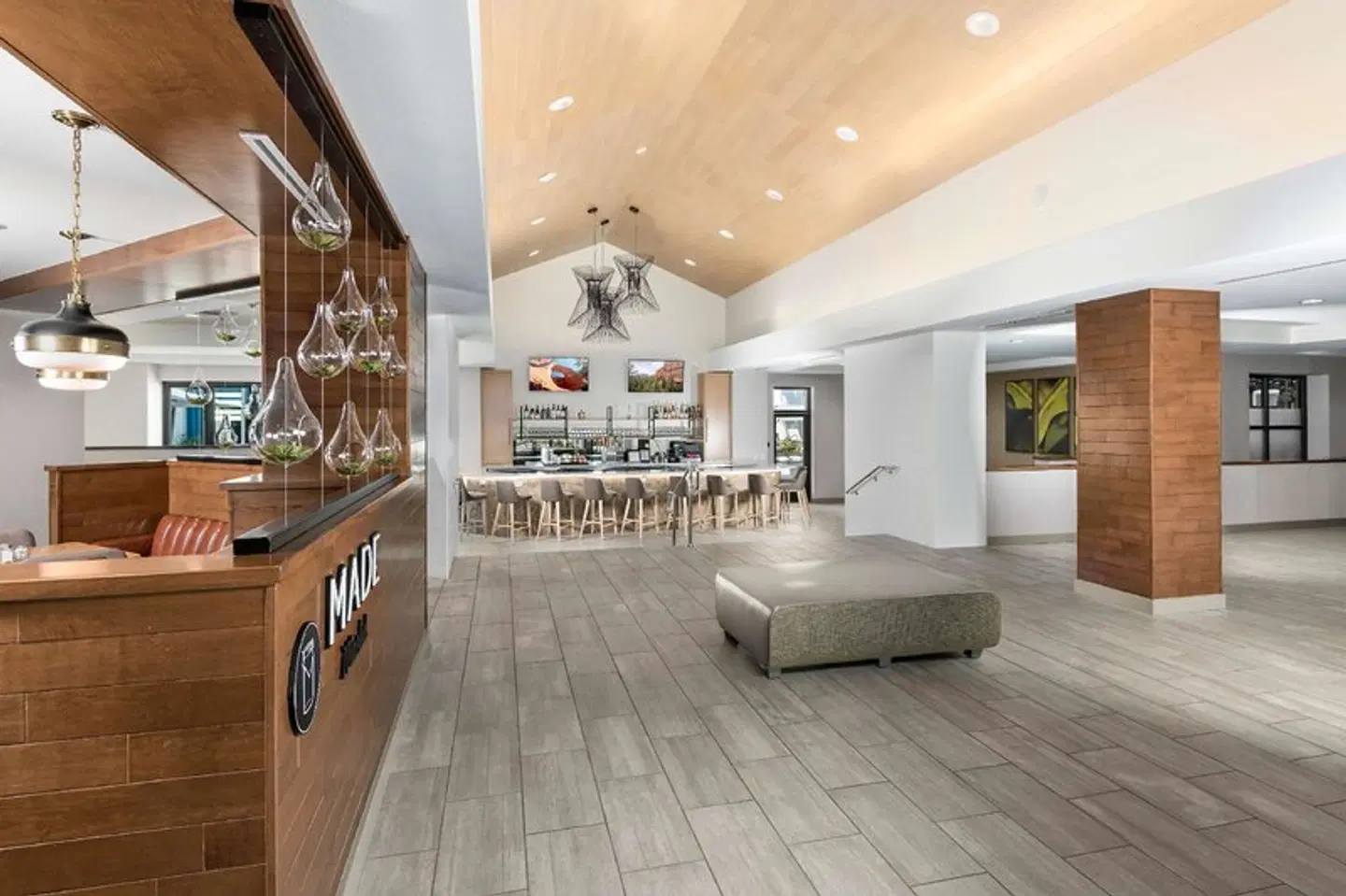 DoubleTree by Hilton Phoenix Chandler LOUNGE_LOBBY