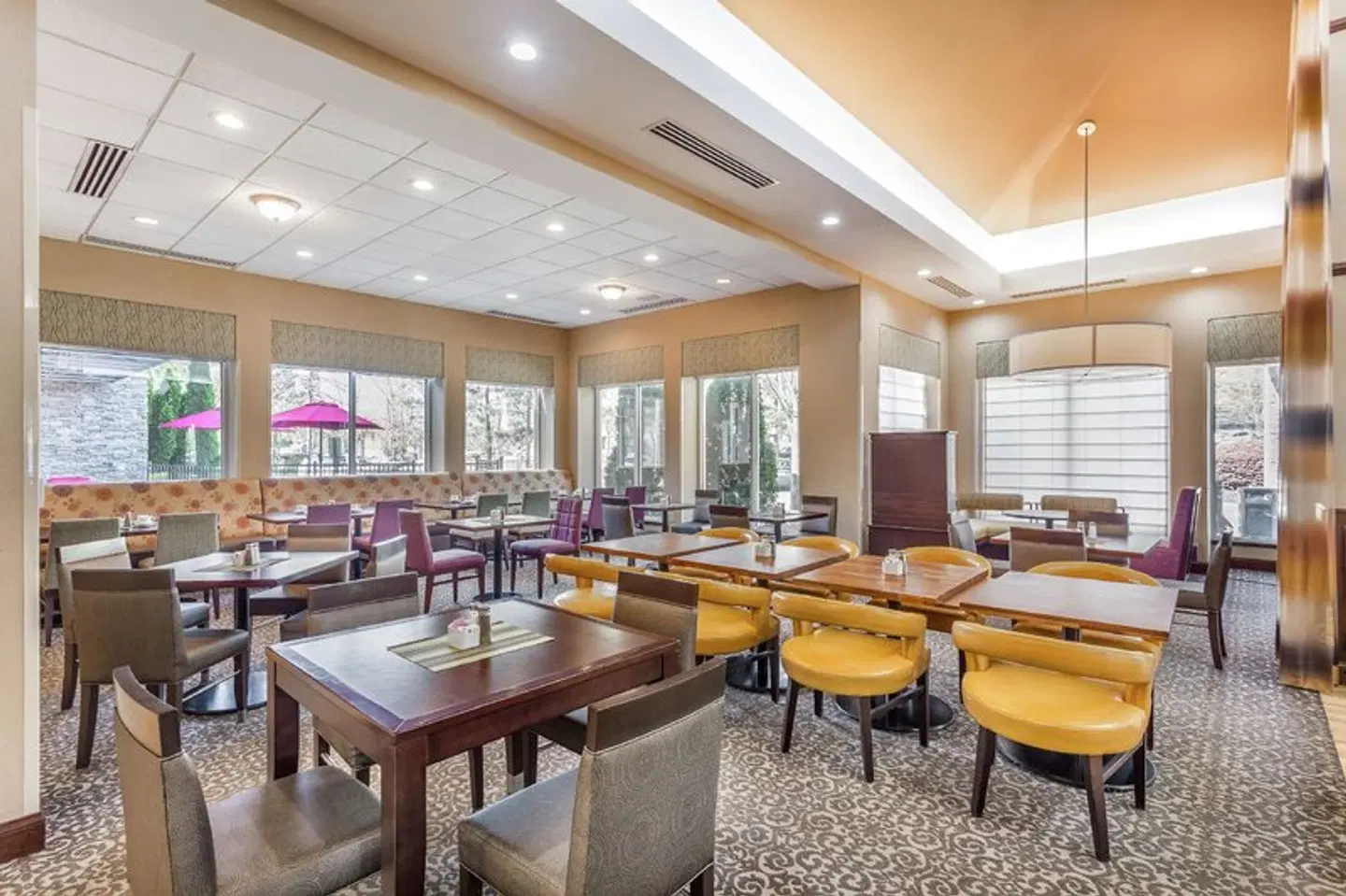 Hilton Garden Inn Gainesville Bar