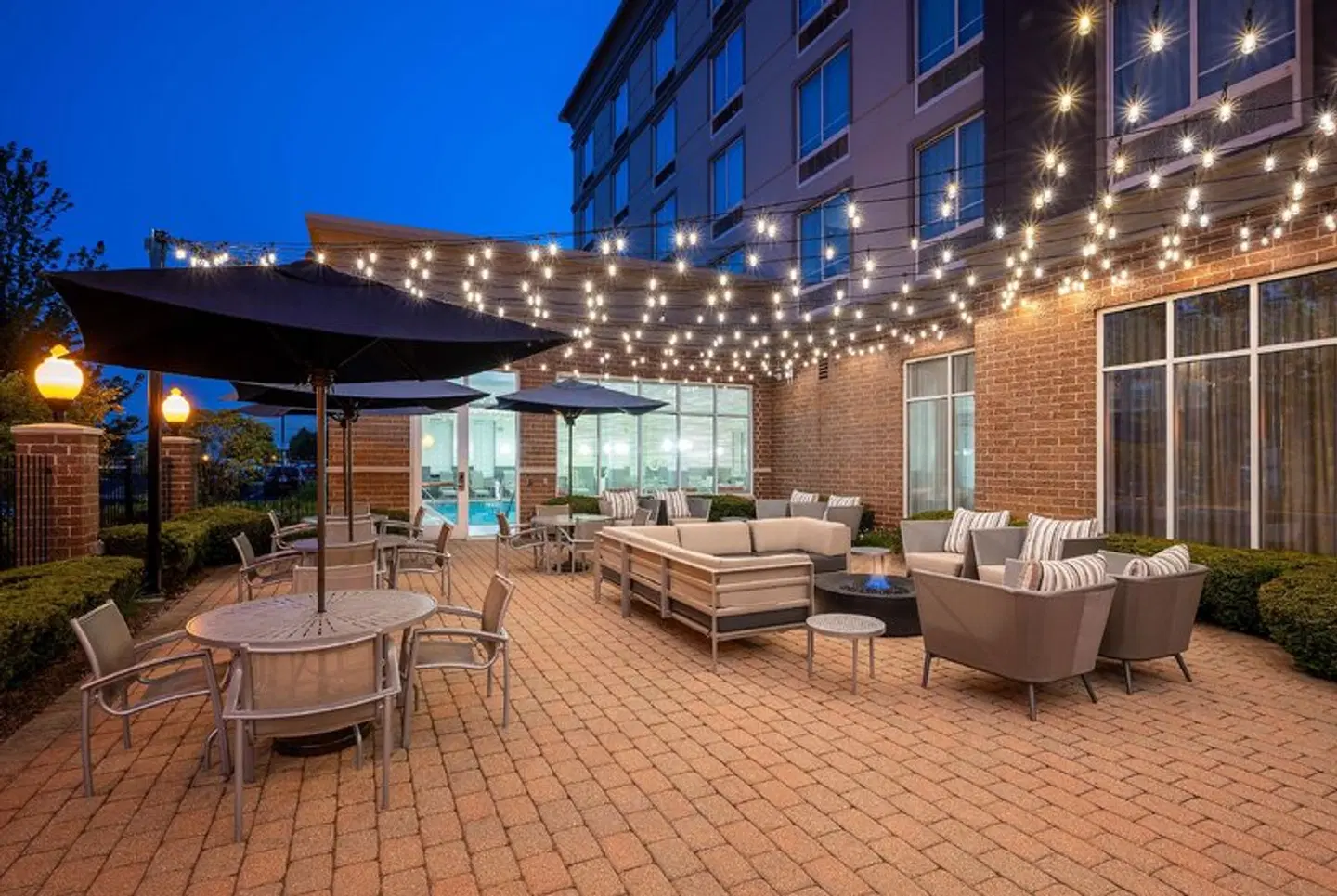 DoubleTree by Hilton Chicago Midway Airport Terrasse