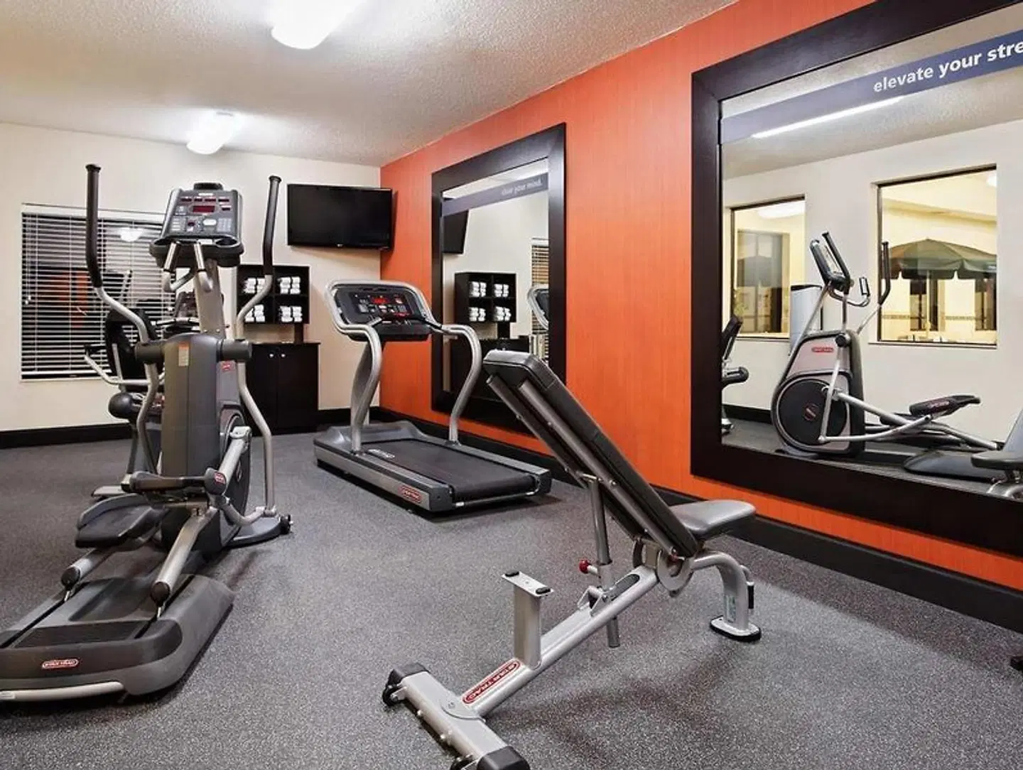 Hampton Inn Ottawa (Starved Rock Area) SPORTS_AND_LEISURE